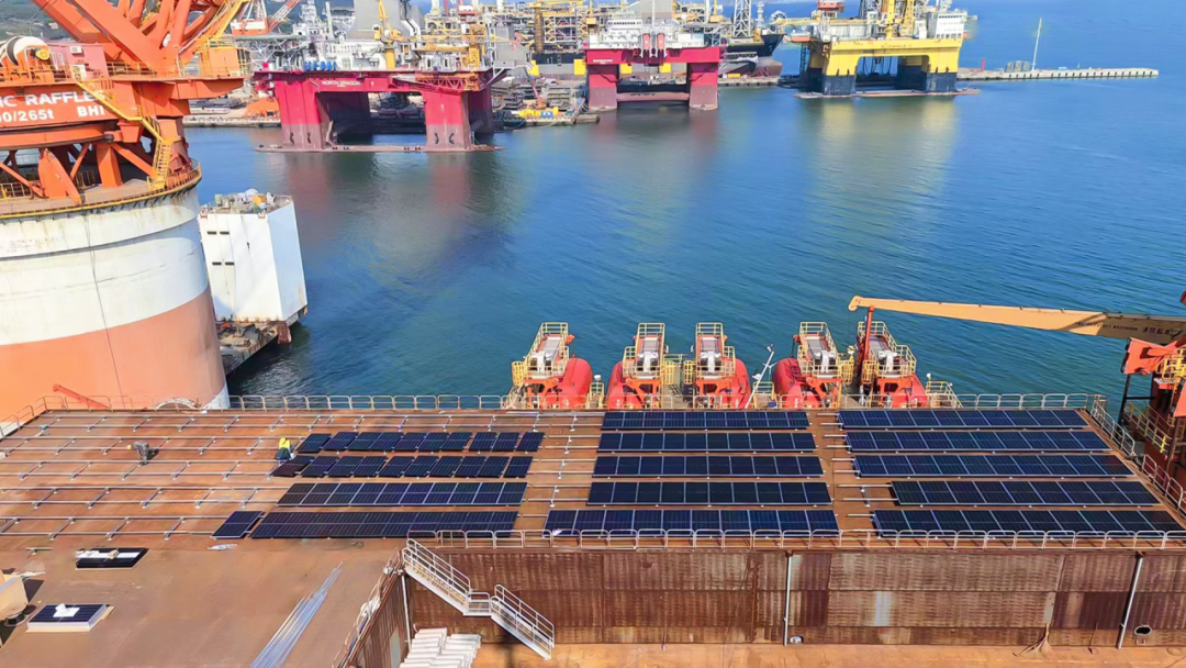 向海逐光 | 赛拉弗海上光伏实证项目安装完毕